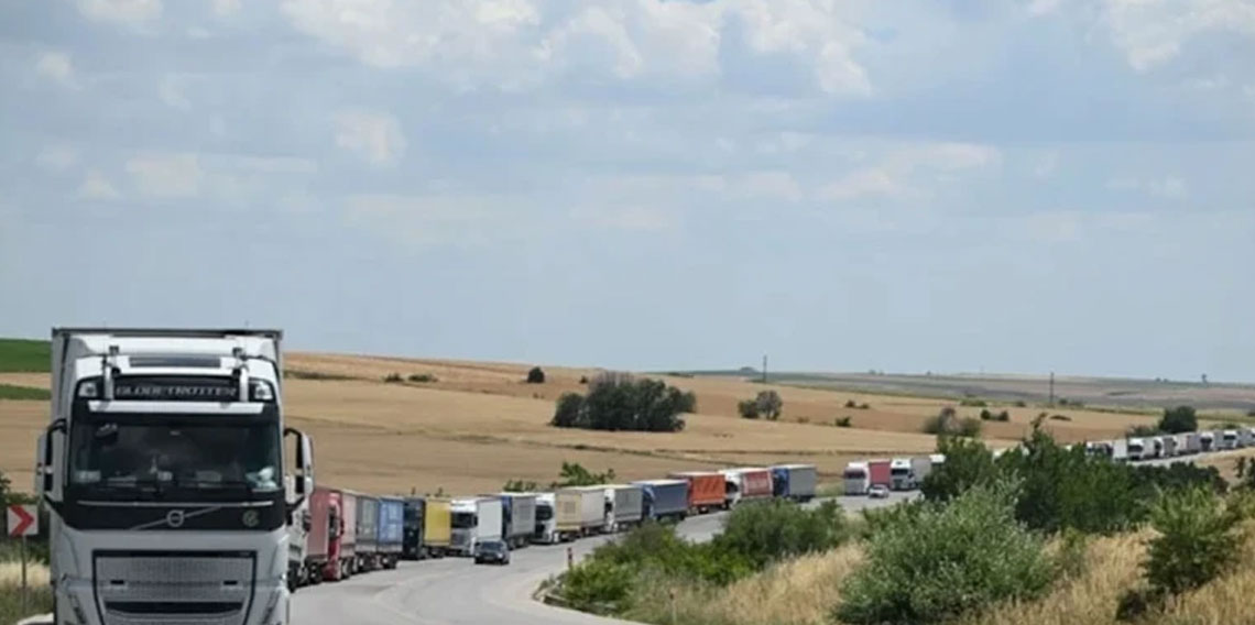 Hamzabeyli Sınır Kapısı'nda 23 kilometrelik TIR kuyruğu