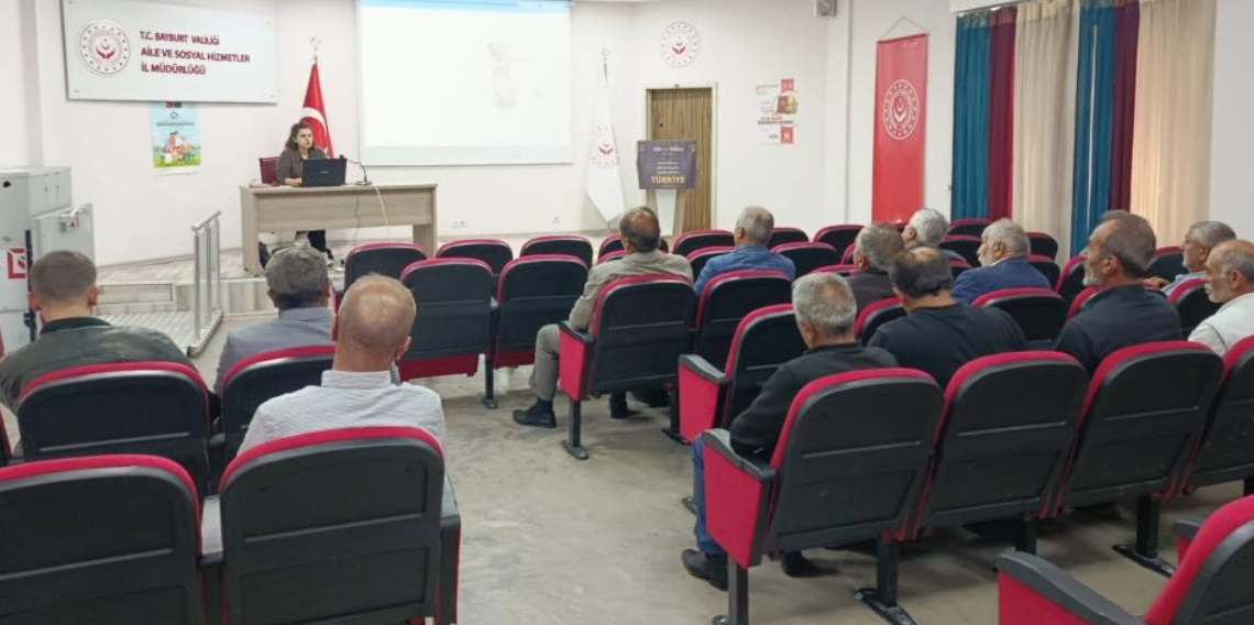 Bayburt’ta muhtarlara sosyal hizmet eğitimi! İhtiyaç sahiplerine daha hızlı ulaşılacak