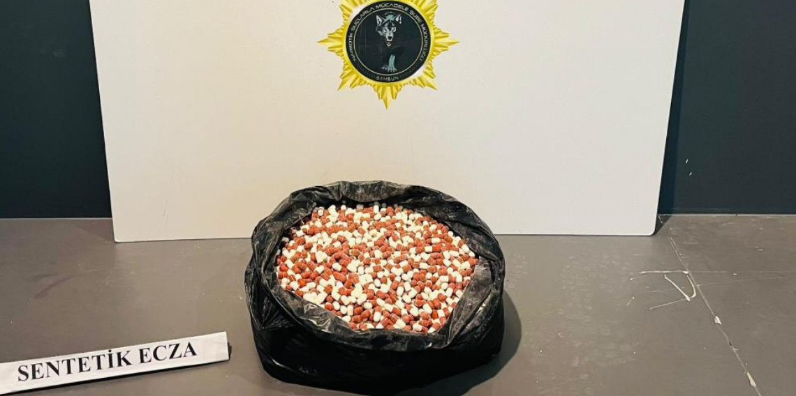 Samsun'da narkotik operasyonu: 5 bin 150 sentetik ecza ele geçirildi