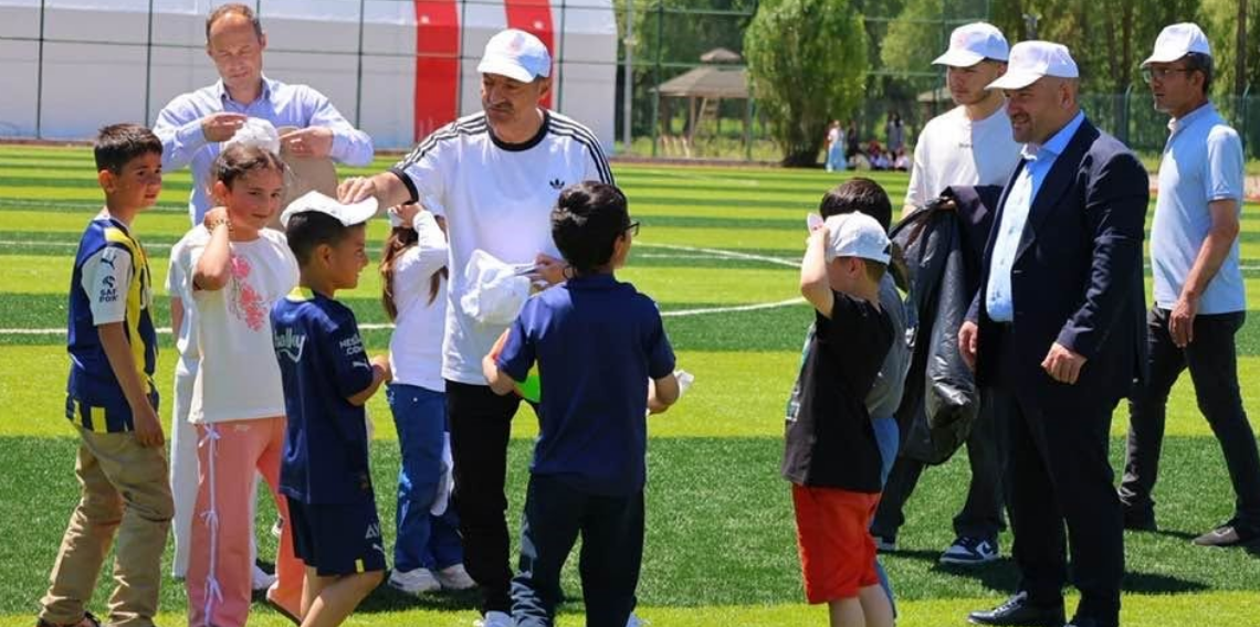 Arpalı'da çocuklar oyun ve spor etkinliğinde buluştu