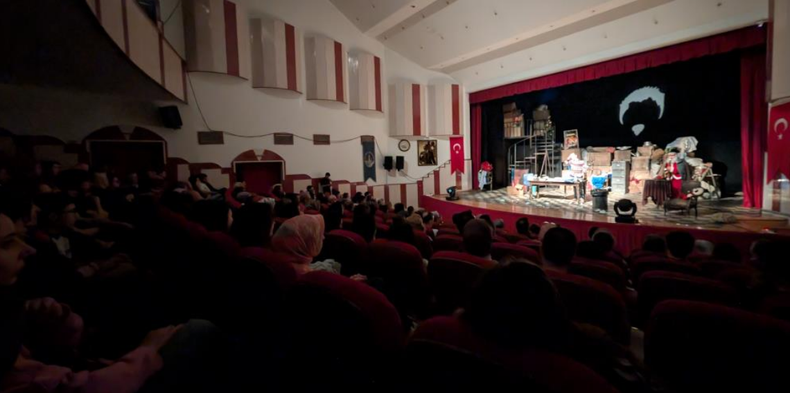 Tokat Belediyesi 1. Tiyatro Festivali tiyatroseverlerden tam not aldı