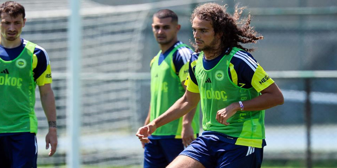 Fenerbahçe'de yeni sezon hazırlıkları devam ediyor