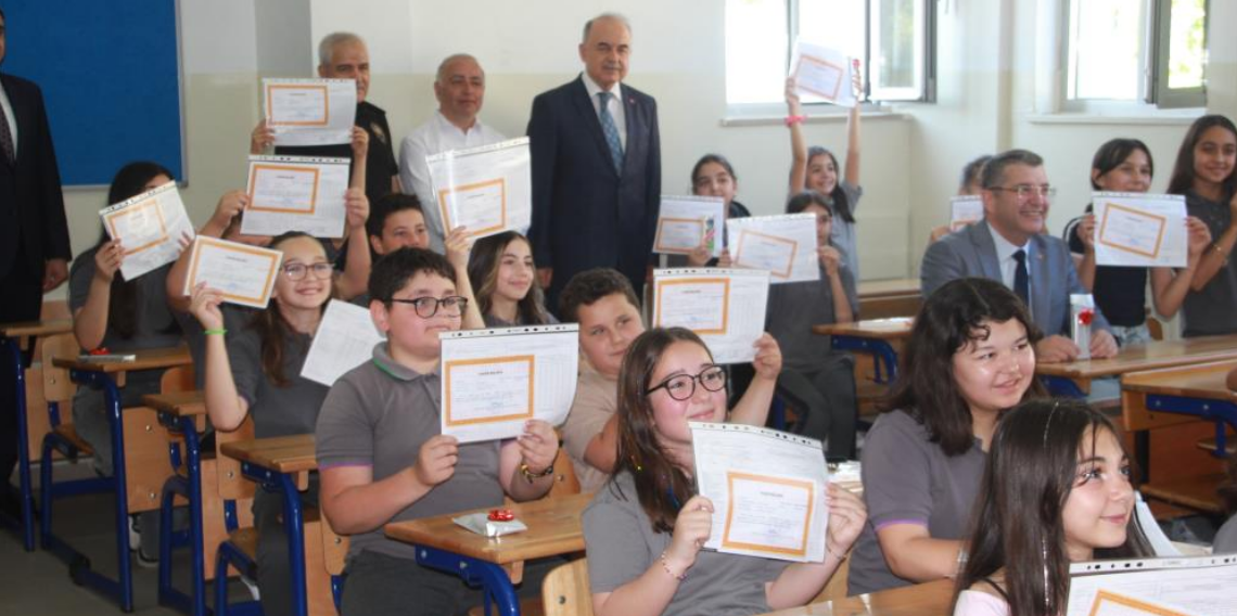 Ordu'da 123 bin öğrenci karne sevinci yaşadı