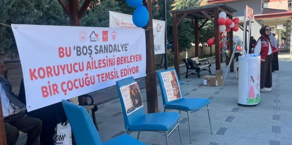 Bayburt'ta Koruyucu Aile Günü'nde farkındalık etkinliği düzenlendi