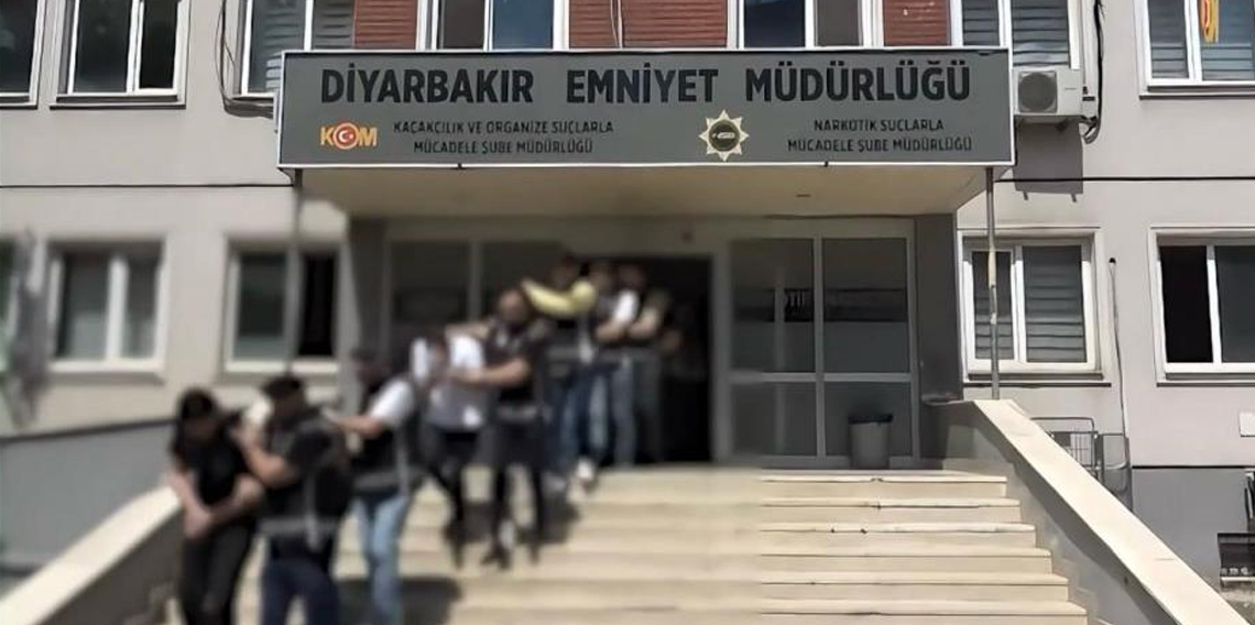 Diyarbakır’da silahlı suç örgütü şebekesi çökertildi: 40 gözaltı