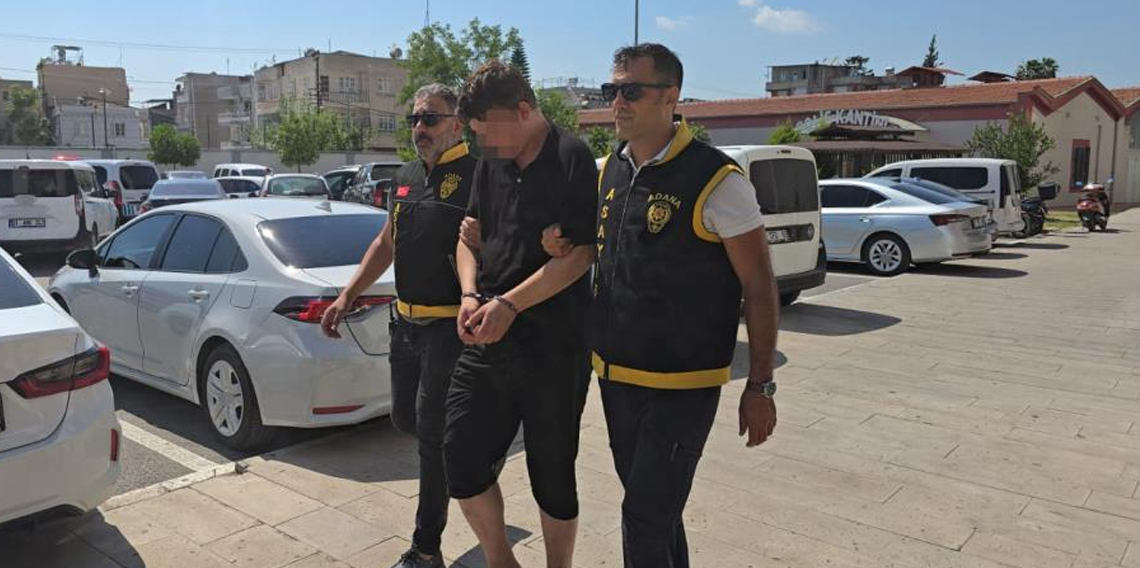 Kolundaki dövme 33 yıllık firari dolandırıcıyı yakalattı