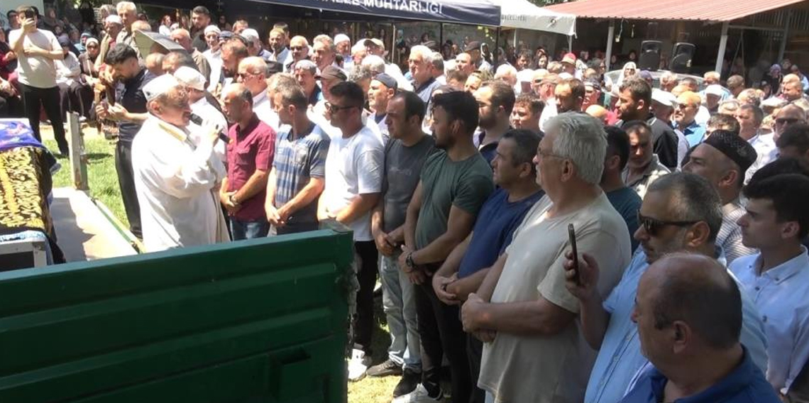 Trafik kazasında hayatını kaybeden karı koca toprağa verildi