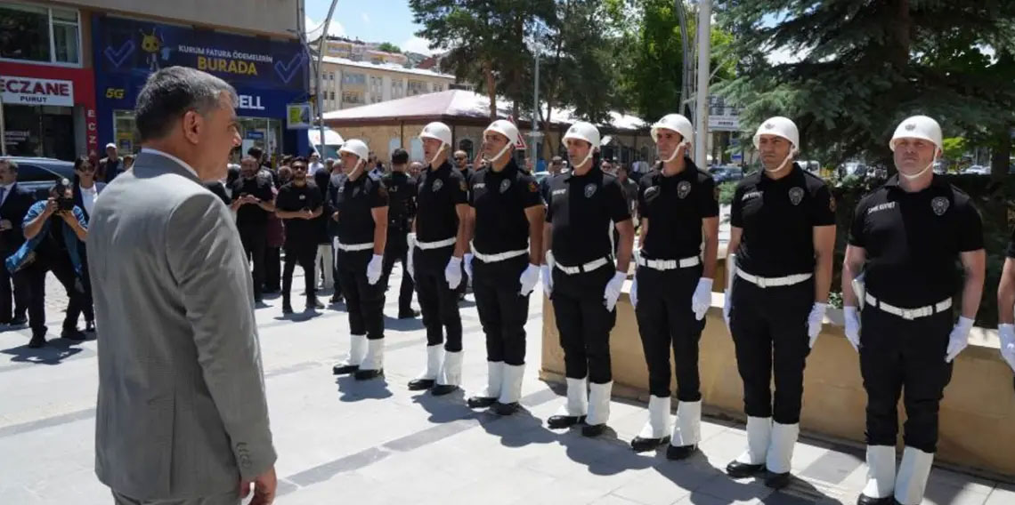 İçişleri Bakanı Mustafa Çiftçi Bayburt'ta temaslarda bulundu