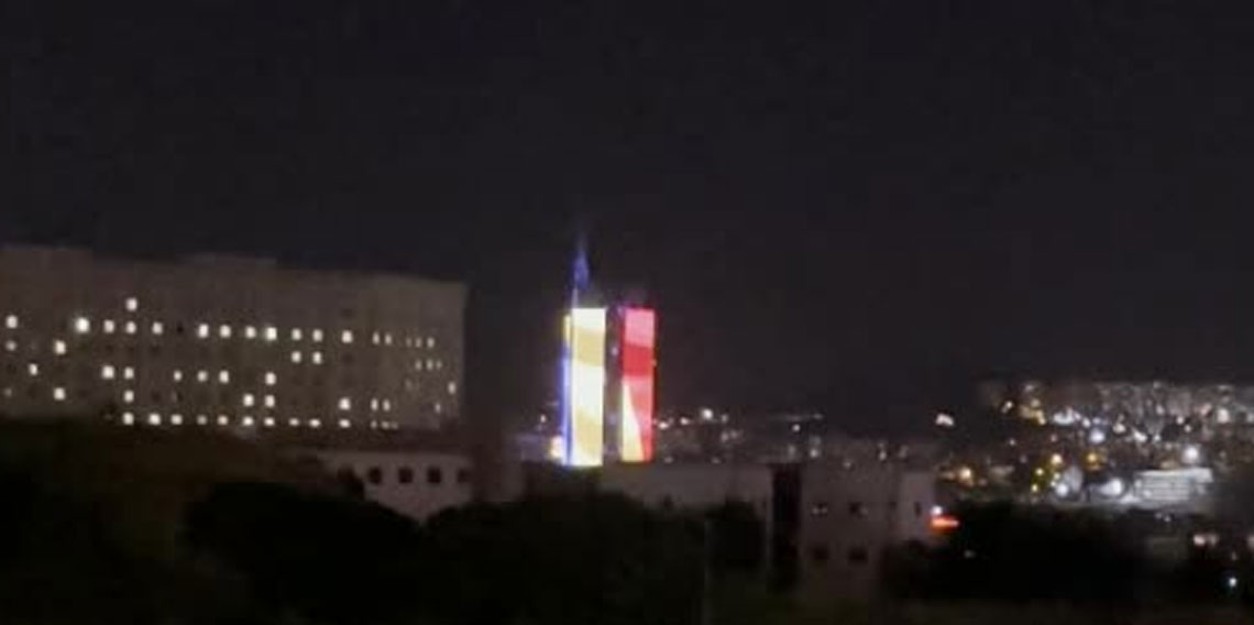 Ankara’da NATO üyesi ülkelerin bayrakları binaya yansıtıldı