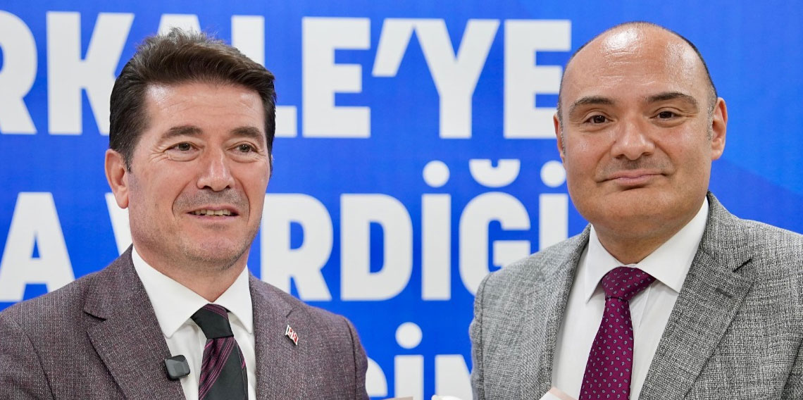 Ahmet Kaya'dan Demirkale'ye Veda Yemeği