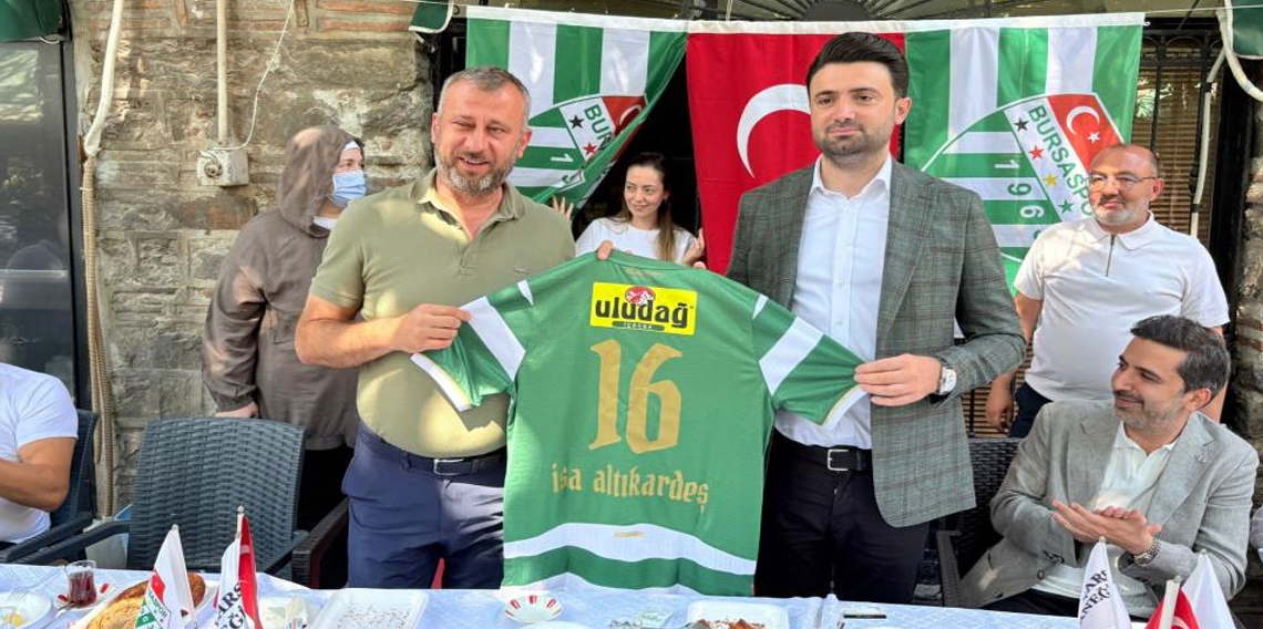 Bursaspor Başkanı Enes Çelik Kapalı Çarşı’da esnafla buluştu