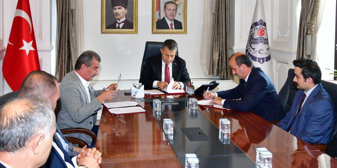 Araklı'ya 24 Derslikli Yeni İlkokul Müjdesi! Protokol İmzalandı