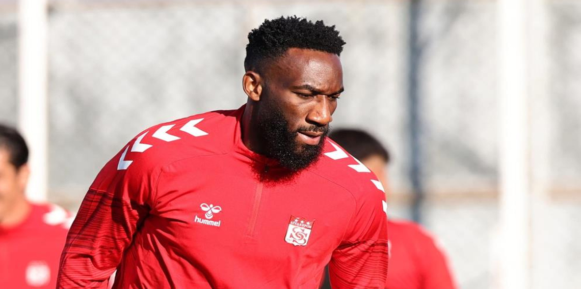 Sivasspor, Aaron Appindangoye’nin sözleşmesini yeniledi