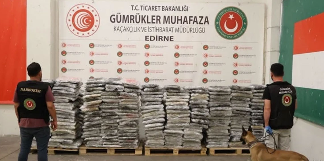 Kapıkule'de 1,15 ton uyuşturucu ele geçirildi