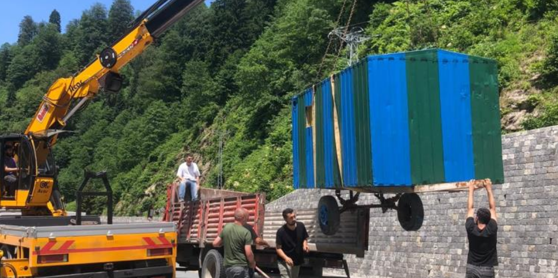 Ayder Yaylası yolundaki izinsiz yapılar kaldırıldı