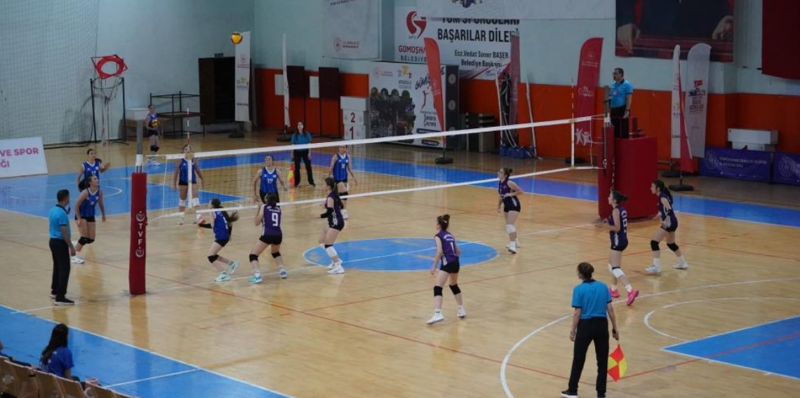 Gümüşhane'de ANALİG Voleybol heyecanı başladı! 11 ilden 22 takım mücadele ediyor