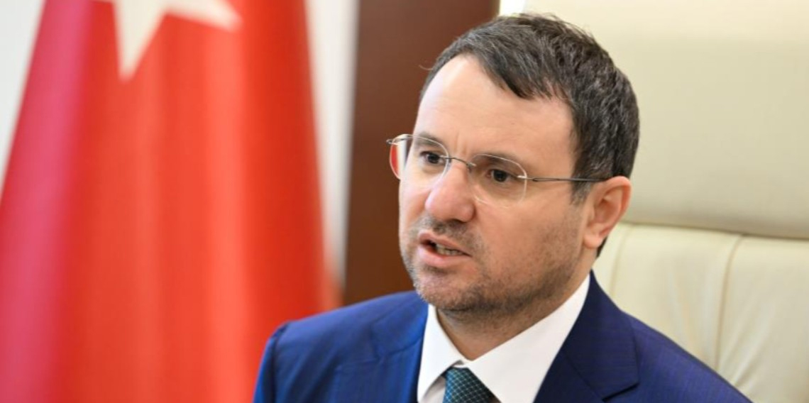 Bakan Gürlek, Kızılay’a 150 bin lira bağışladı