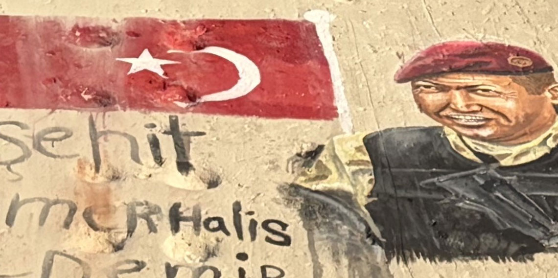 Filistinli sanatçılar, Şehit Ömer Halisdemir’i duvara çizdikleri resimle andı