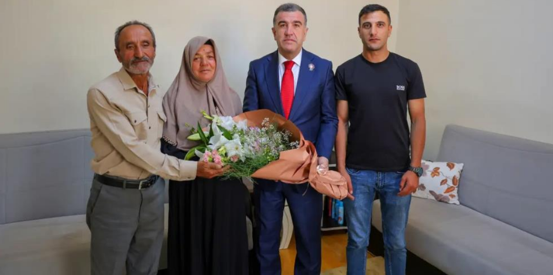 Bayburt'ta 15 Temmuz Gazilerine Anlamlı Ziyaret! Vali Eldivan Devletin Desteğini Vurguladı