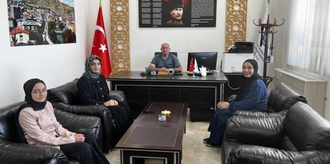 Bayburt'ta örgün eğitimle birlikte hafızlık programı 153'üncü mezununu verdi