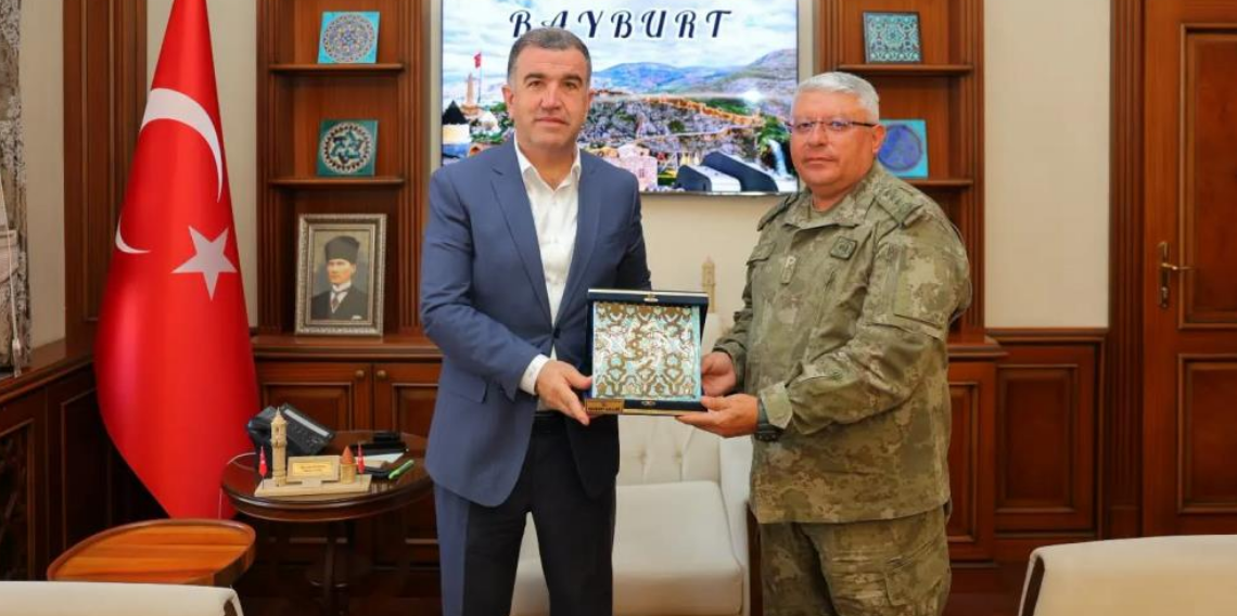 Bayburt Garnizon Komutanlığında görev değişimi! Yeni komutan vekili göreve başladı