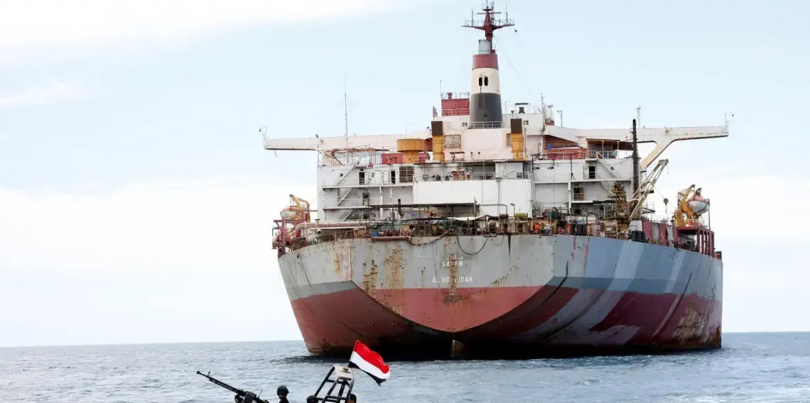 Yemen açıklarında tankere silahlı kişiler el koydu