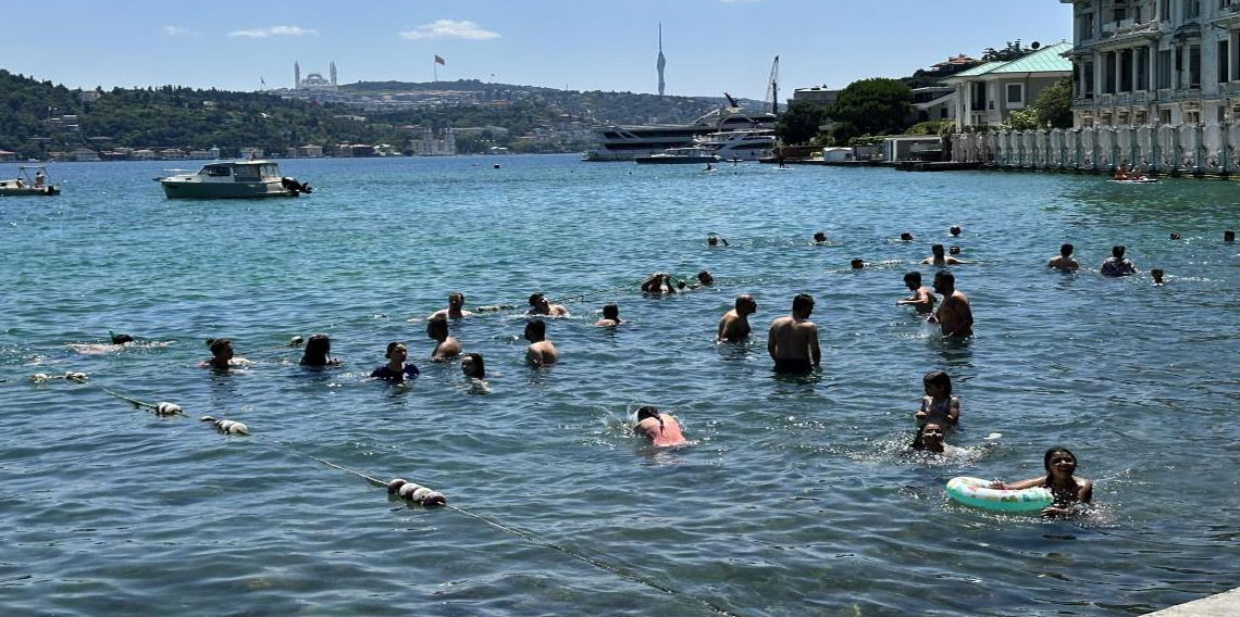 İstanbul'da sıcak hava bunalttı