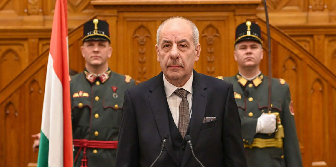 Cumhurbaşkanı Sulyok, görevine son veren anayasa değişikliğini imzaladı