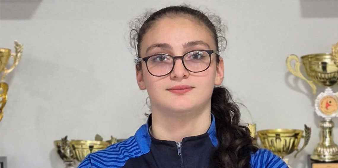 Rizeli Halterci Meryem Kandemir'den 4 Türkiye Rekoru!