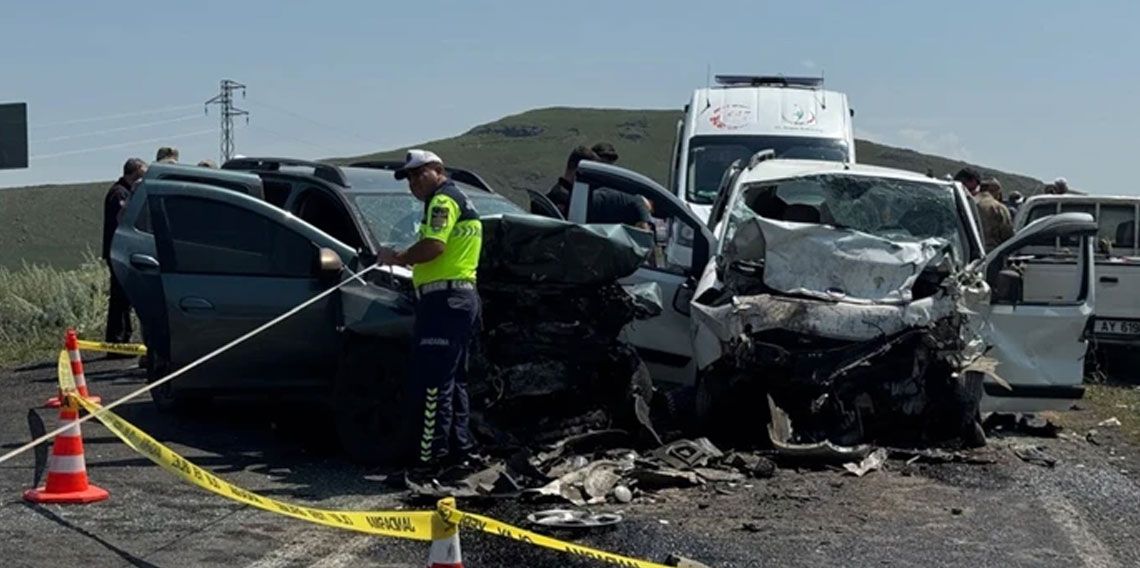 Ardahan'da feci kaza! 3 kişi hayatını kaybetti