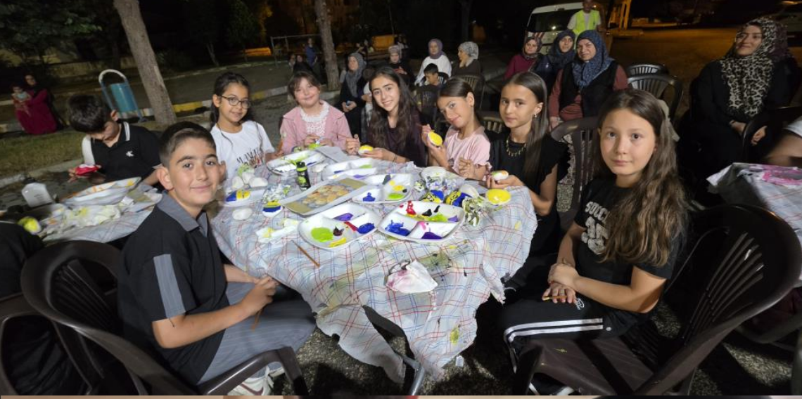 Taşlar minik ellerde sanata dönüştü