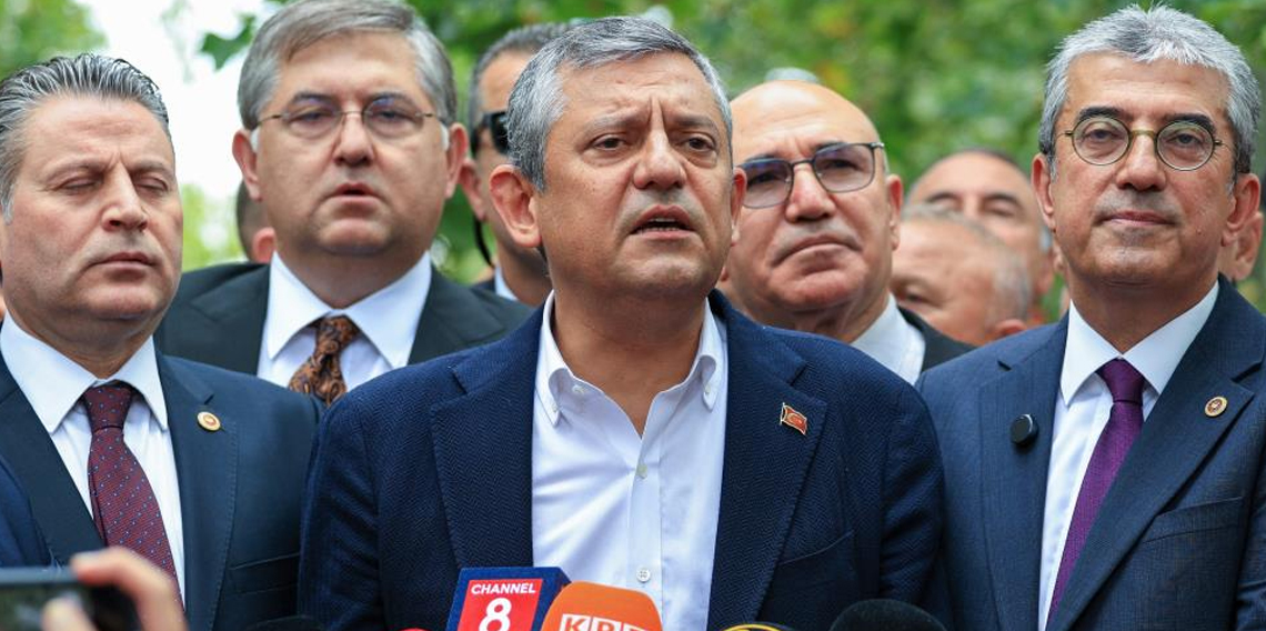 Özgür Özel: 