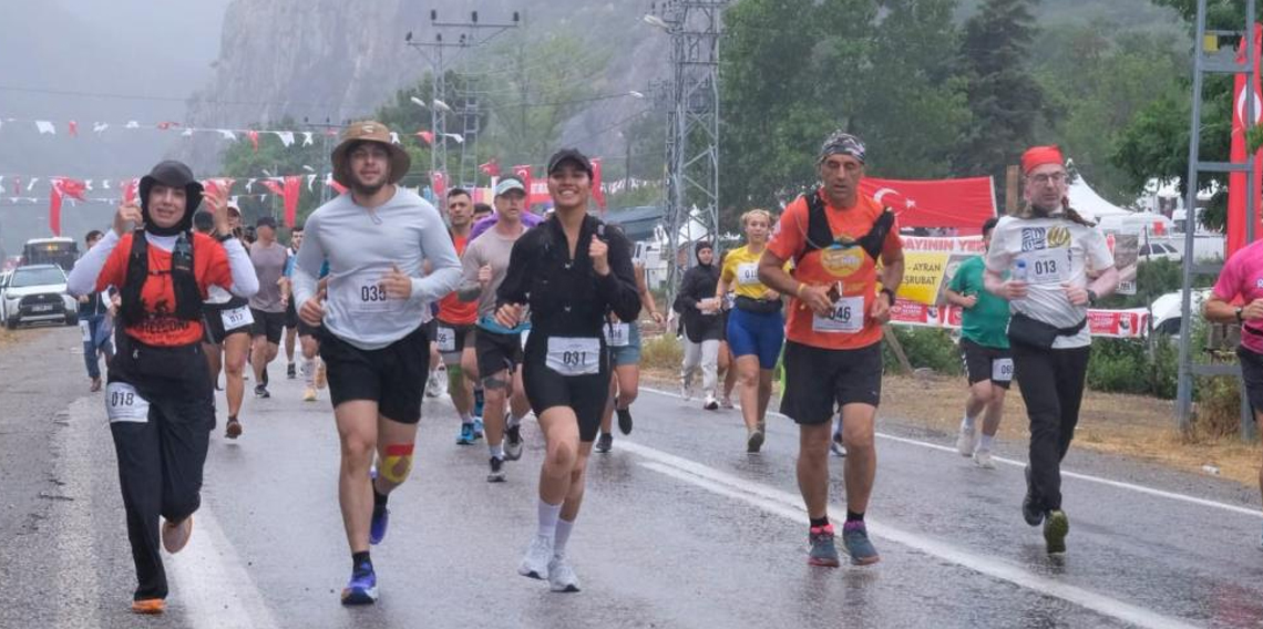 Kapıkayafest'te 21 kilometrelik dağ koşusunda nefes kesen mücadele