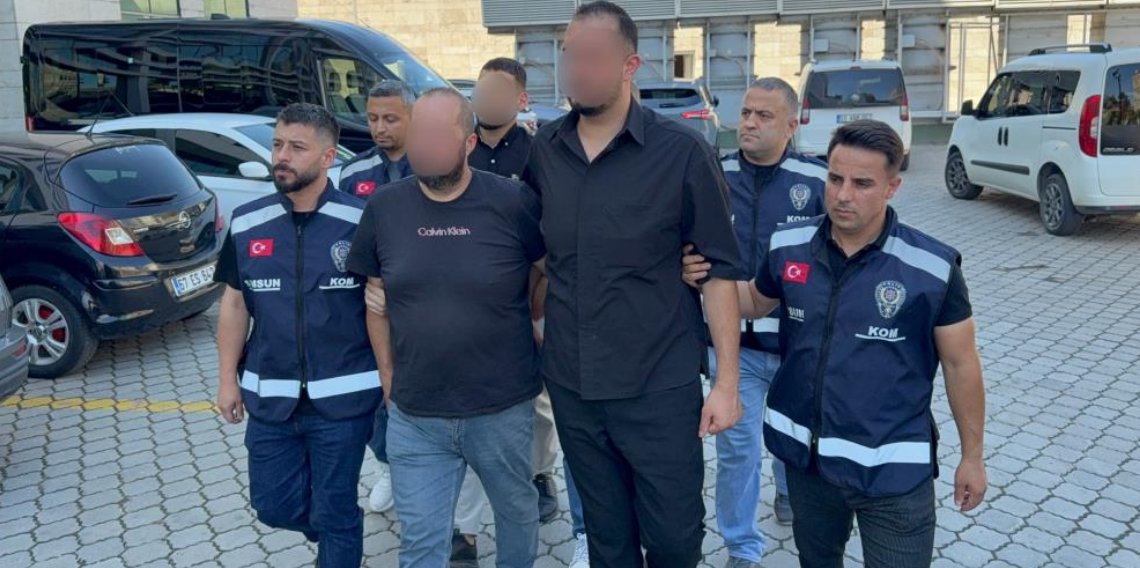 Samsun'da şüpheli araçta silah operasyonu
