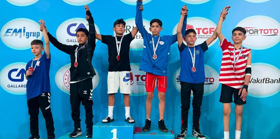Malatya U14 Greko-Romen Takımı Türkiye şampiyonu oldu