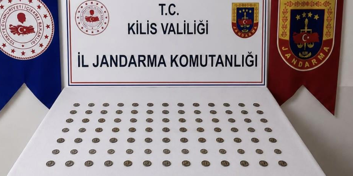 Kilis'te ticari takside 107 tarihi sikke ele geçirildi