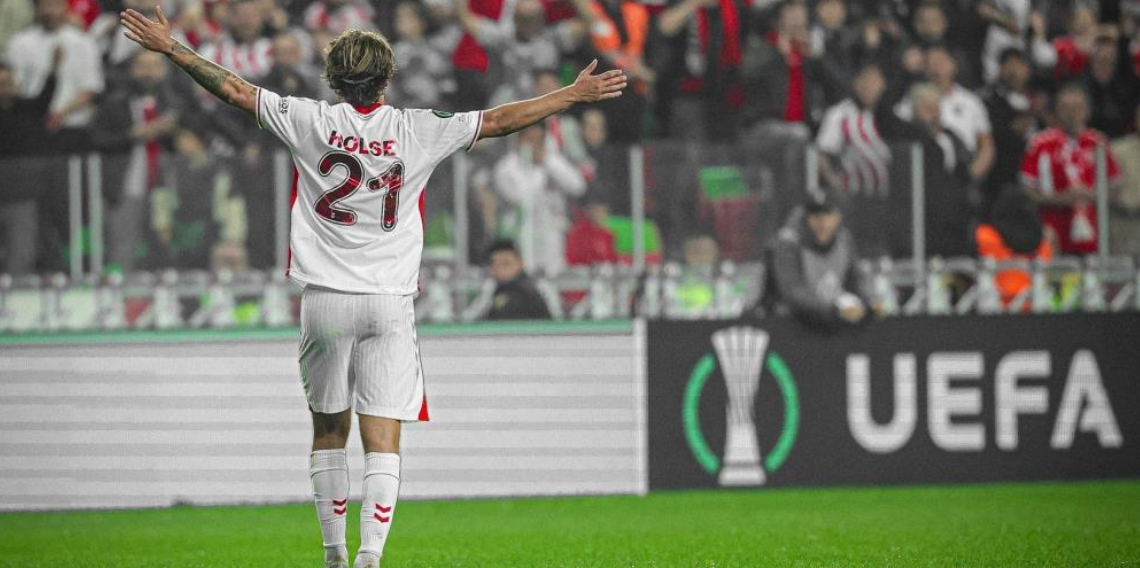 Samsunspor'da yaprak dökümü sürüyor: Holse'ye veda edildi