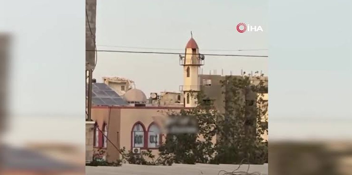 İsrail, Gazze’deki bir camiyi düzenlediği hava saldırısıyla yıktı