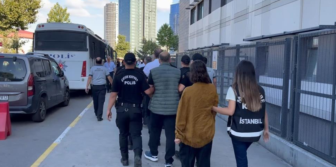 Üsküdar Belediyesi soruşturmasında şüpheliler sağlık kontrolünden geçirildi