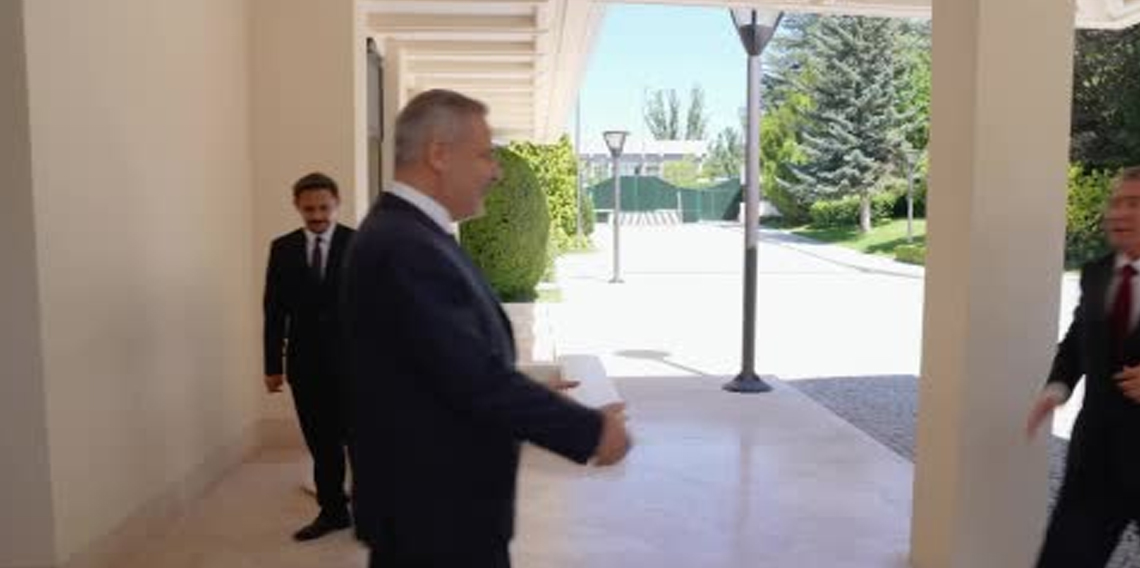 Bakan Fidan, KKTC Başbakanı Ünal Üstel ile görüştü