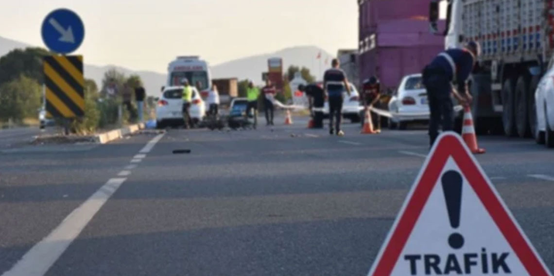 Beykoz'da 2 otomobilin karıştığı kazada 7 kişi yaralandı