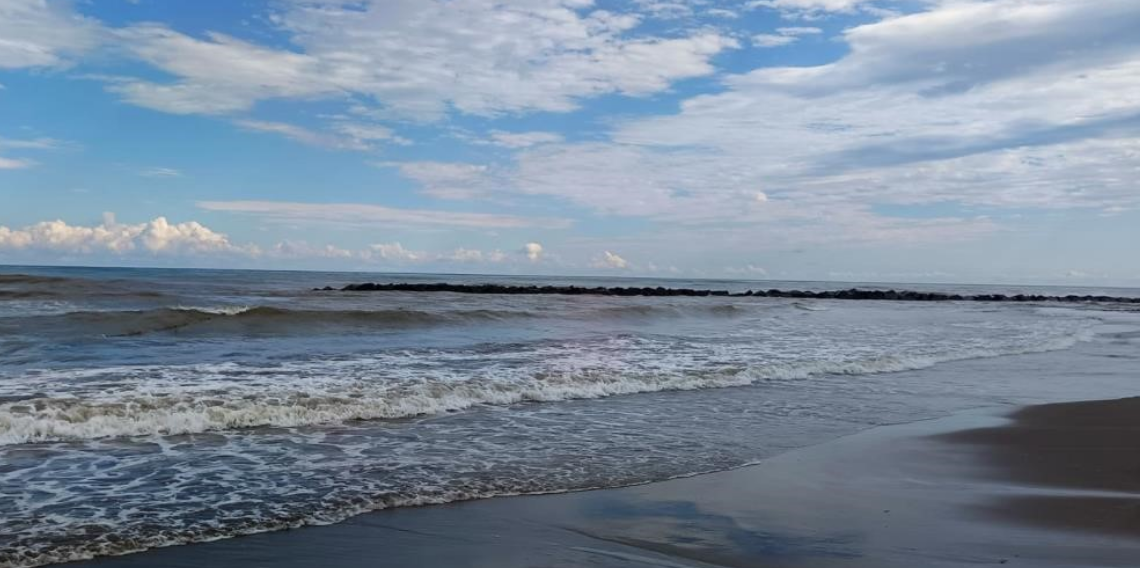 Samsun Valiliği'nden kritik uyarı! Dalga ve rüzgar nedeniyle denize girmeyin