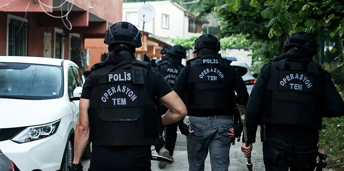 Devre mülk vaadiyle vatandaşları 3 milyon 725 bin lira dolandırmışlar