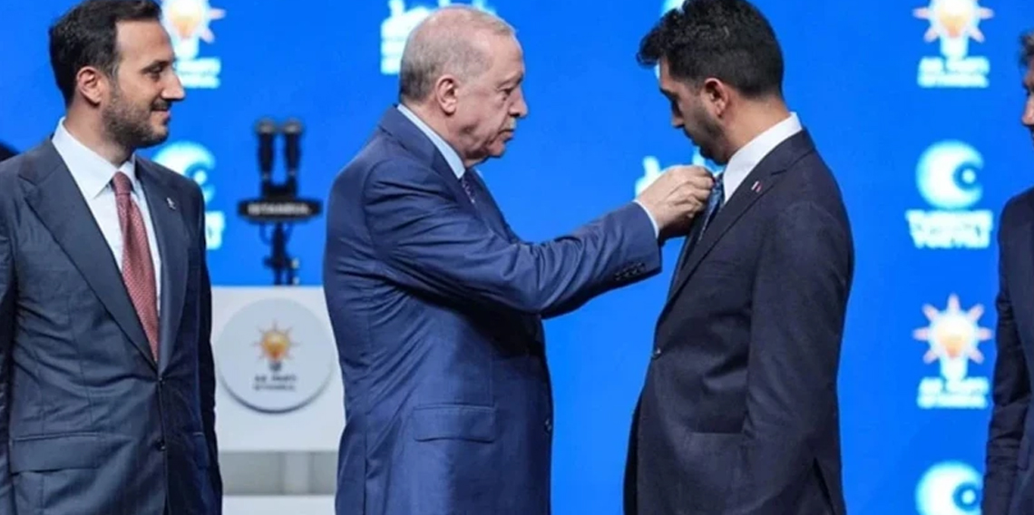 AK Parti'ye geçen Tuzla Belediye Başkanı Eren Ali Bingöl'den ilk açıklama