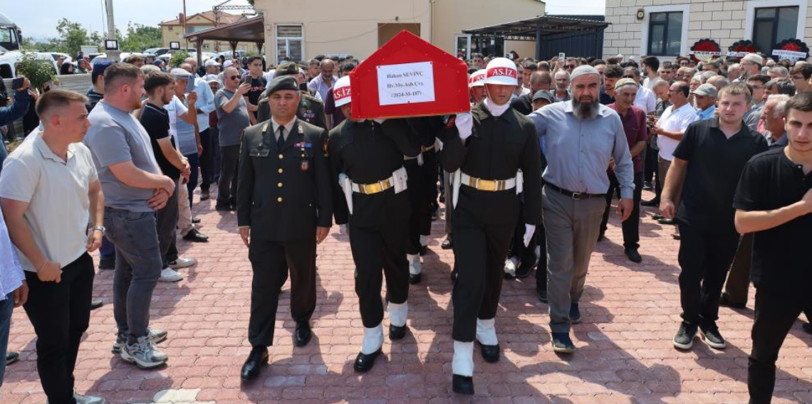 Kazada ölen Bafralı astsubay, son yolculuğuna uğurlandı