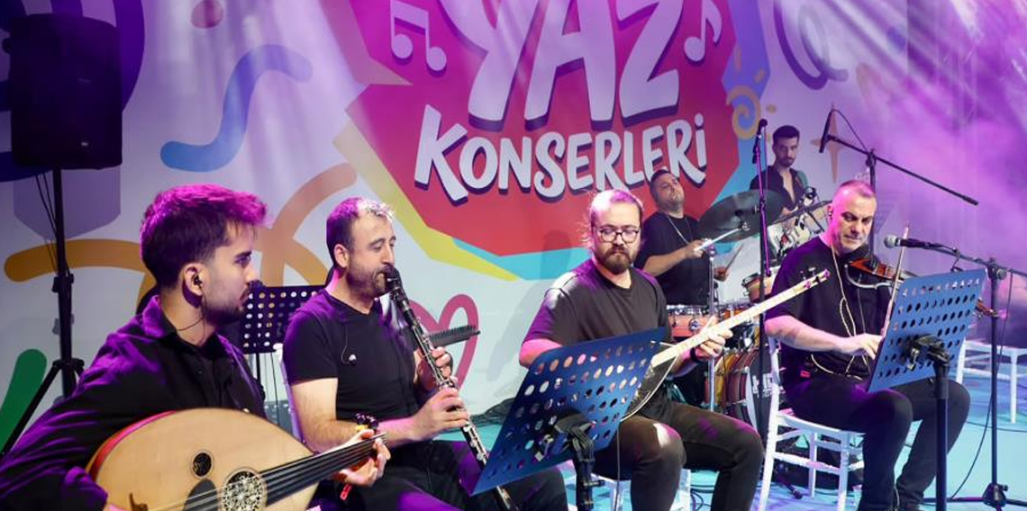 ESEV Yaz Konserleri, farklı müzik türlerini Esenlerlilerle buluşturmaya devam ediyor