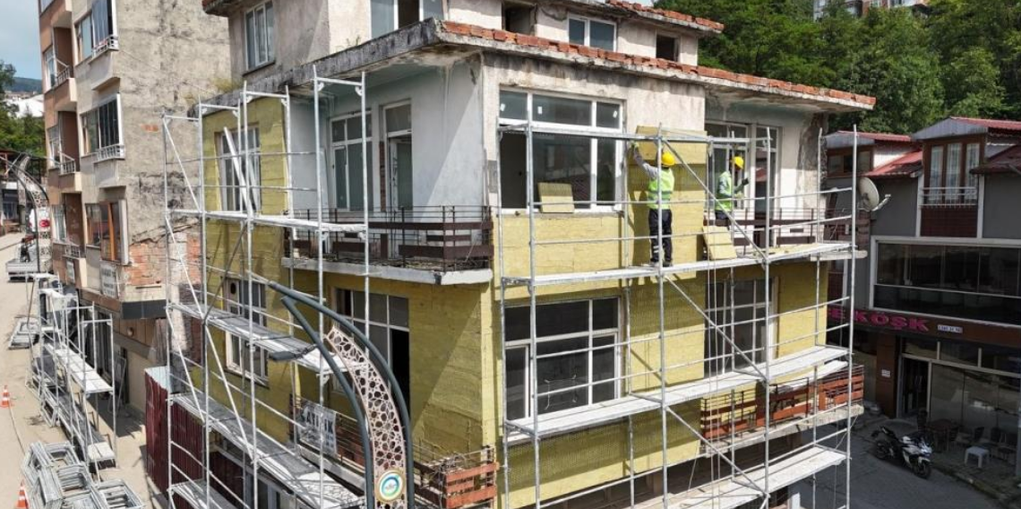Ordu'da ilçelerin çehresi değişiyor: Gölköy'de 70 binanın cephesi yenilenecek