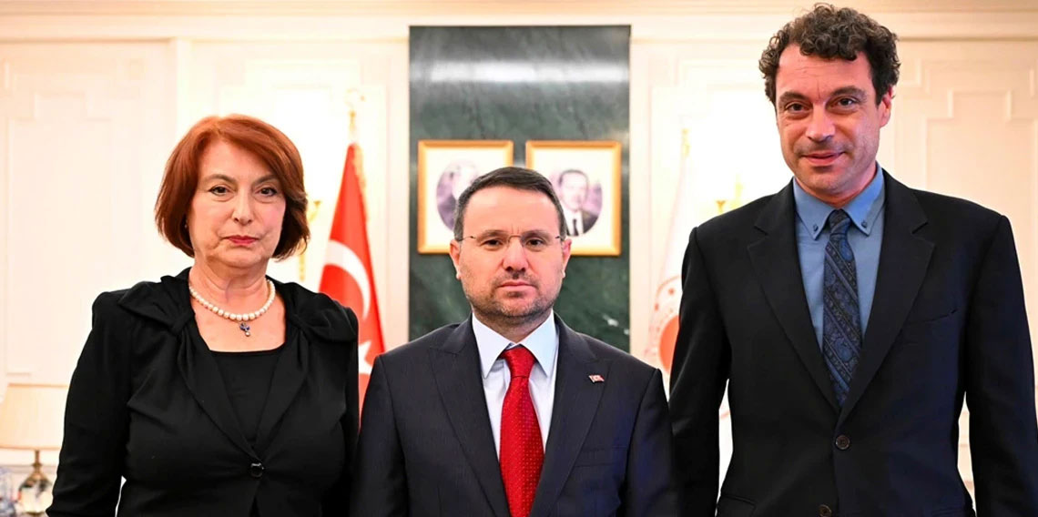 Adalet Bakanı Gürlek, Uğur Mumcu'nun ailesiyle görüştü