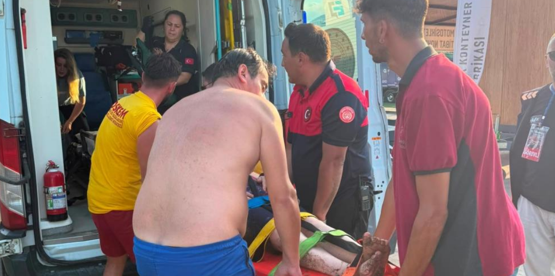 Ordu'da Yasak Bölgede Denize Giren Kadın Ölümden Döndü!