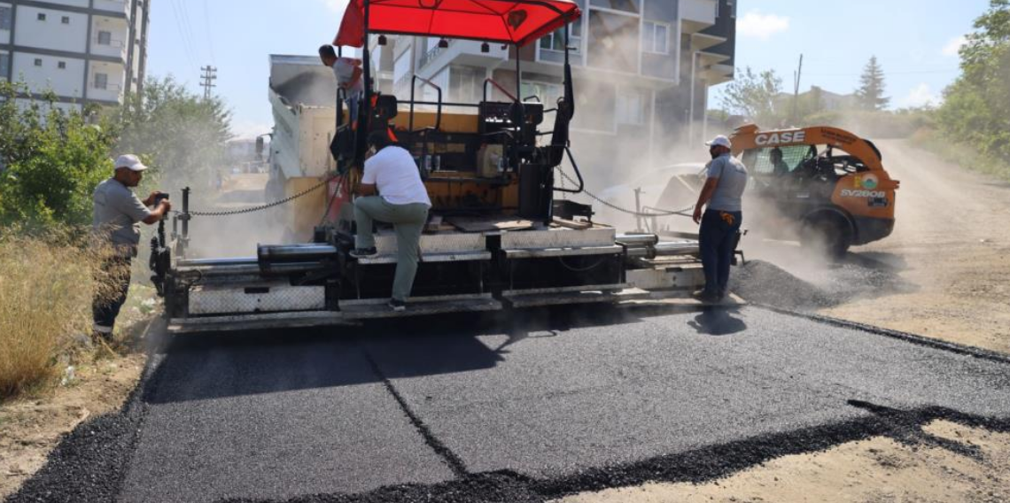İlkadım'da yol yapım, bakım ve onarım çalışmaları